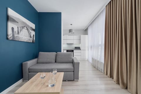 TV and multimedia, Kitchen or kitchenette, Living room, Seating area