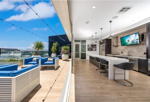 A Class Weho 2BD 2BA with Free Parking Apartment in West Hollywood