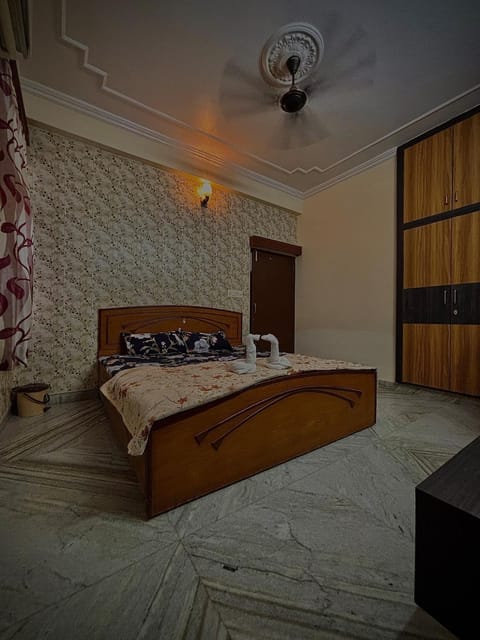 Spacious 4BHK house in the heart of the city Apartment in Jaipur