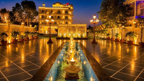 Property building, Nearby landmark, Night, Garden, City view, Garden view, Pool view, Swimming pool, Location