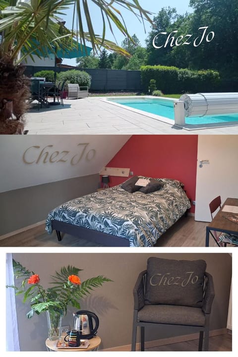 Bed, Natural landscape, Coffee/tea facilities, Photo of the whole room, Seating area, Bedroom, Swimming pool, sunbed