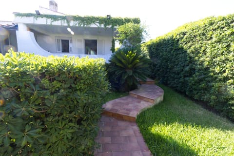 Patio, Garden, Garden view