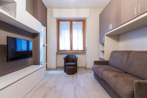 Bed, Living room
