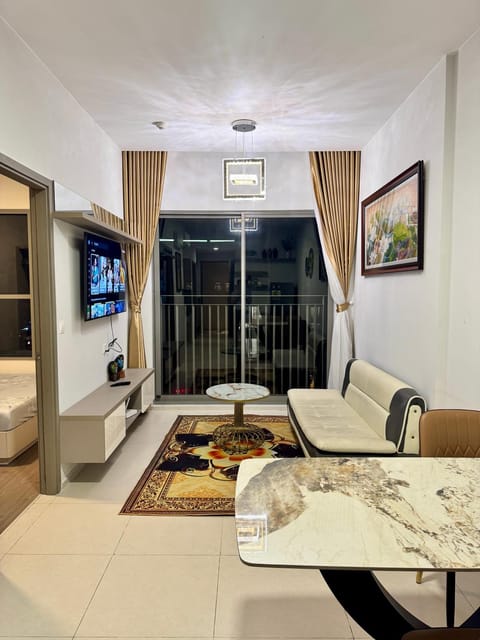 Communal lounge/ TV room, TV and multimedia, Living room
