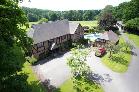 Property building, Natural landscape, Garden, Garden view, Pool view, Parking