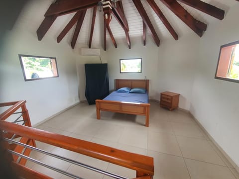 Villa Doubs Etage 1 House in Les Abymes