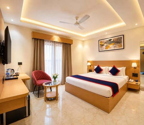 Bed, TV and multimedia, air conditioner