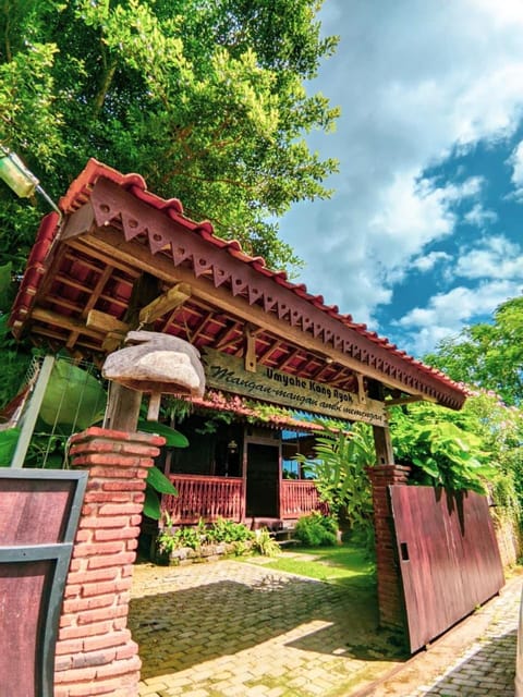 Property building, Garden, Garden view