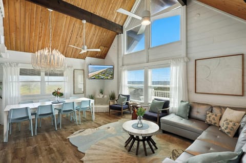 Oceanfront Family Home in Palm Coast Steps to the beach House in Palm Coast