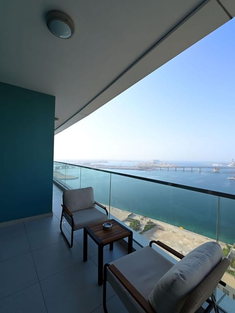 Urban Retreat - Premium Stay - Gym & Pool Access Apartment in Abu Dhabi