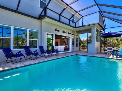 Luxurious Beach House with heated pool House in Palm Coast