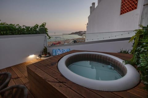 Hot Tub, Balcony/Terrace