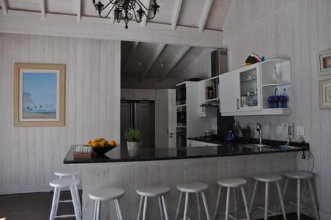 Main beachfront house Halleluja II, Buffalo Bay House in Knysna