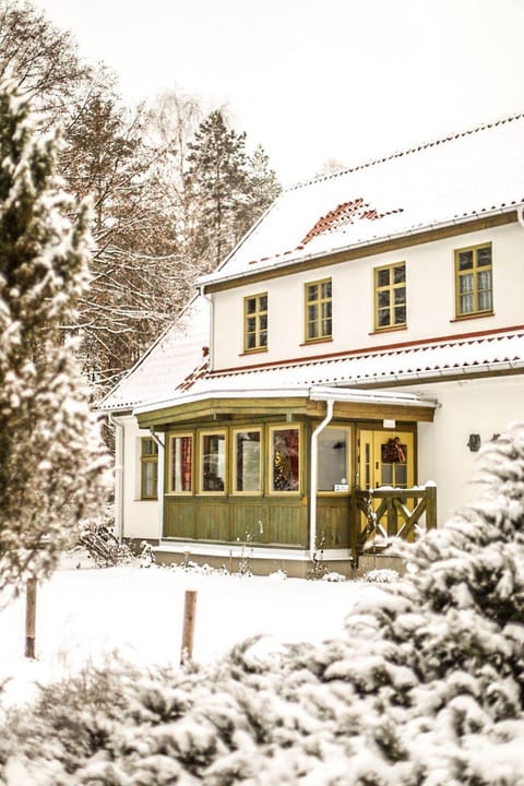 Property building, Winter