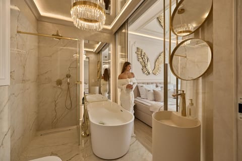 Shower, Toilet, People, Hot Tub, Bathroom, Bath