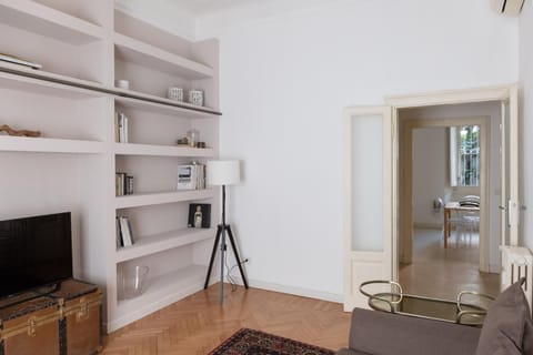 TV and multimedia, Seating area