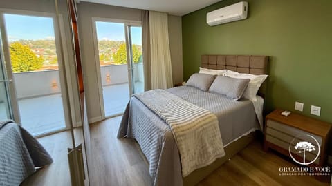 Bed, Photo of the whole room, Bedroom, internet, air conditioner