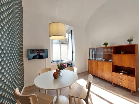 TV and multimedia, Dining area