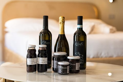 Food and drinks, Drinks, Alcoholic drinks