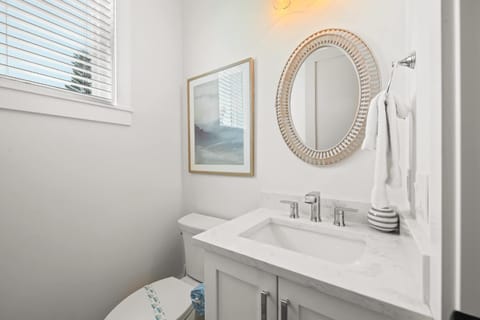 Beach View Paradise - New Anna Maria Island Home Apartment in Bradenton Beach