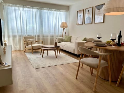 City Cosy - 2 Bedroom & Free Parking - Bern Apartment in City of Bern