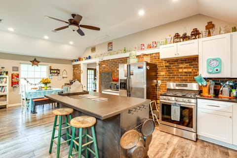 Pet-Friendly Otter Creek Rec Area Retreat House in Indiana