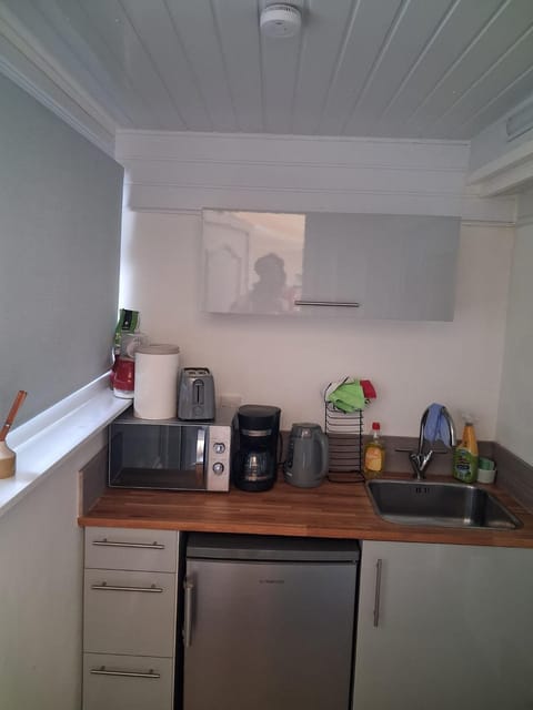 Bedsit in Oldbury Bed and Breakfast in Oldbury