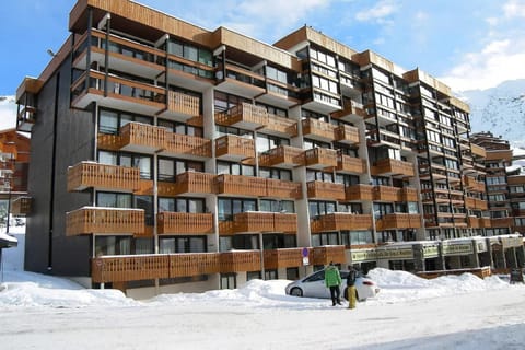 Property building, Day, Winter, City view