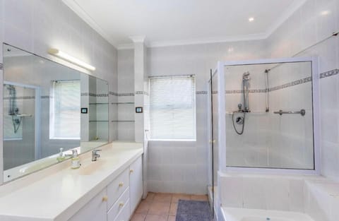 Akasia 1 House in Western Cape