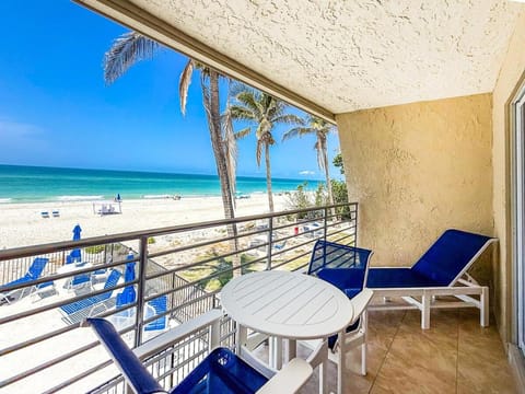 View (from property/room), Balcony/Terrace, Beach, Sea view