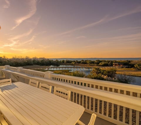 Captains Cabana by Tybee Cottages House in Tybee Island