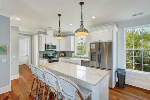 The Hart of Tybee by Tybee Cottages House in Tybee Island