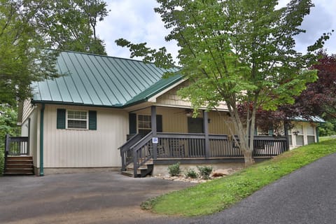 Holly Grove #1 Chalet in Pigeon Forge