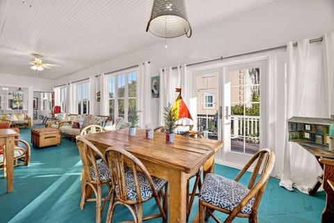 Ebbtide by Tybee Cottages House in Tybee Island