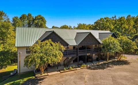 Poplar Point Condo Unit 12D Apartment in Pigeon Forge