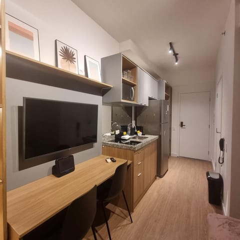 TV and multimedia, Kitchen or kitchenette, microwave