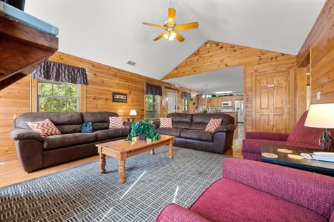 Poplar Point Condo Unit 12B Apartment in Pigeon Forge