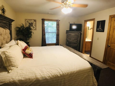 Briarstone Lodge Condo 13B Apartment in Pigeon Forge