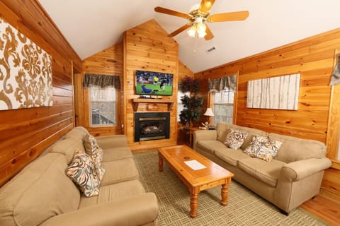 Ivy Falls #9 Chalet in Pigeon Forge