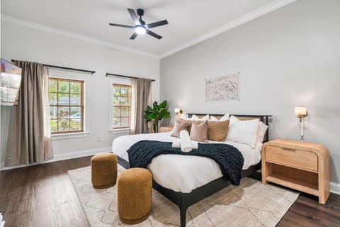 21 Guest Retreat 2StorySlide Golf Sim HtdPool House in Indian Shores