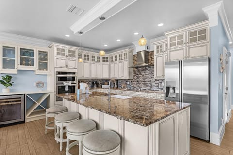 571 Seabatical- Canal Front With Pool! home House in Estero Island