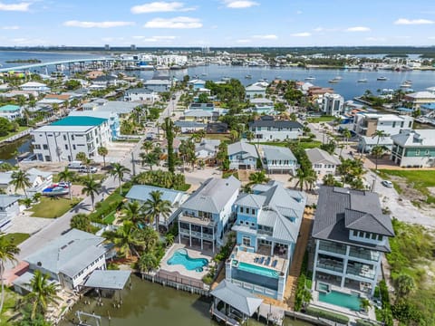 571 Seabatical- Canal Front With Pool! home House in Estero Island