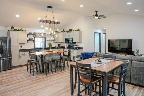 Whiskey Trails Getaway House in Tennessee