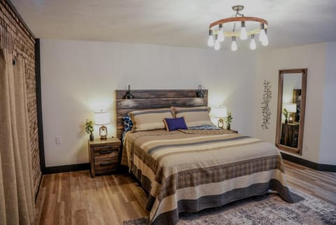 Whiskey Trails Getaway House in Tennessee