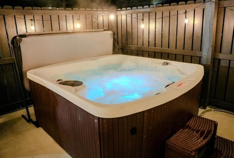 Whiskey Trails Getaway House in Tennessee