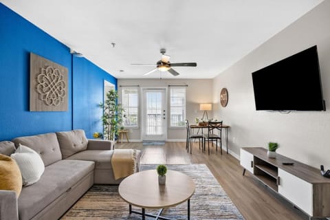 4BR Amazing Resort, Near Airport and Downtown Apartment in Montopolis