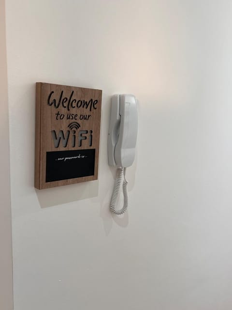 No6 Lux & Cosy Vibe in Nuneaton, Gated Parking Apartment in North Warwickshire District