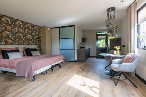 Photo of the whole room, Seating area, Bedroom