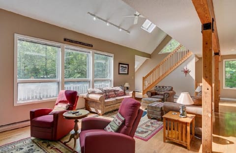 Mountain and Lake Getaway House in Madison