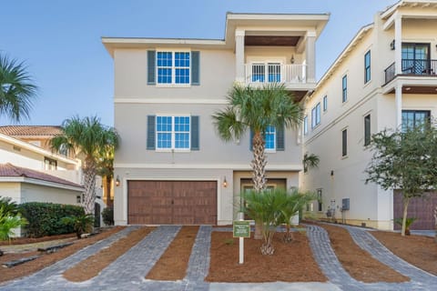 Treasure in the Dunes by Newman-Dailey House in Destin